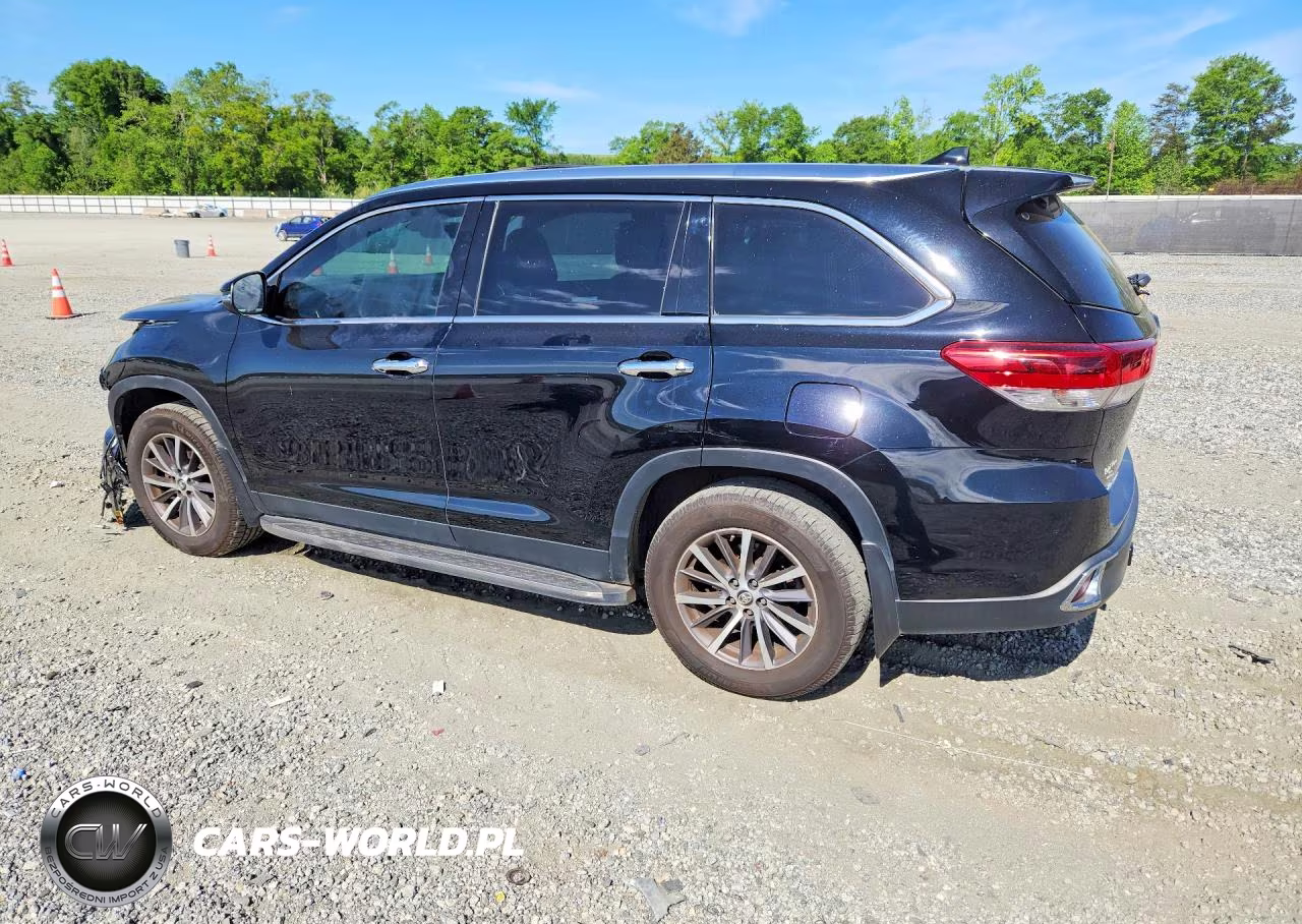 2019 Toyota Highlander Xle VIN:5TDJZRFH1KS563442 - 2