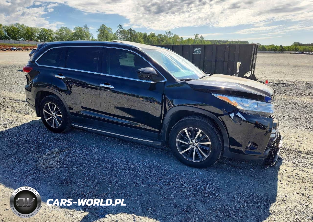 2019 Toyota Highlander Xle VIN:5TDJZRFH1KS563442 - 4