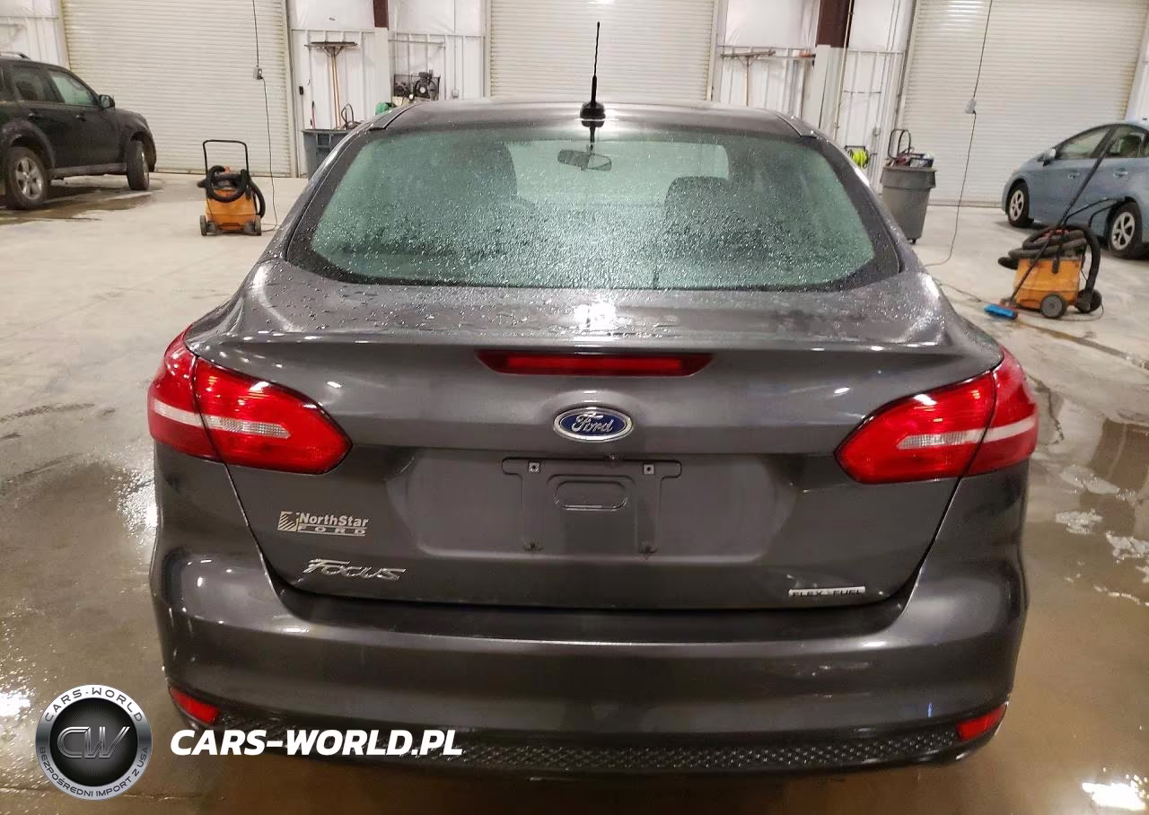2016 Ford Focus S VIN:1FADP3E20GL405430 - 6