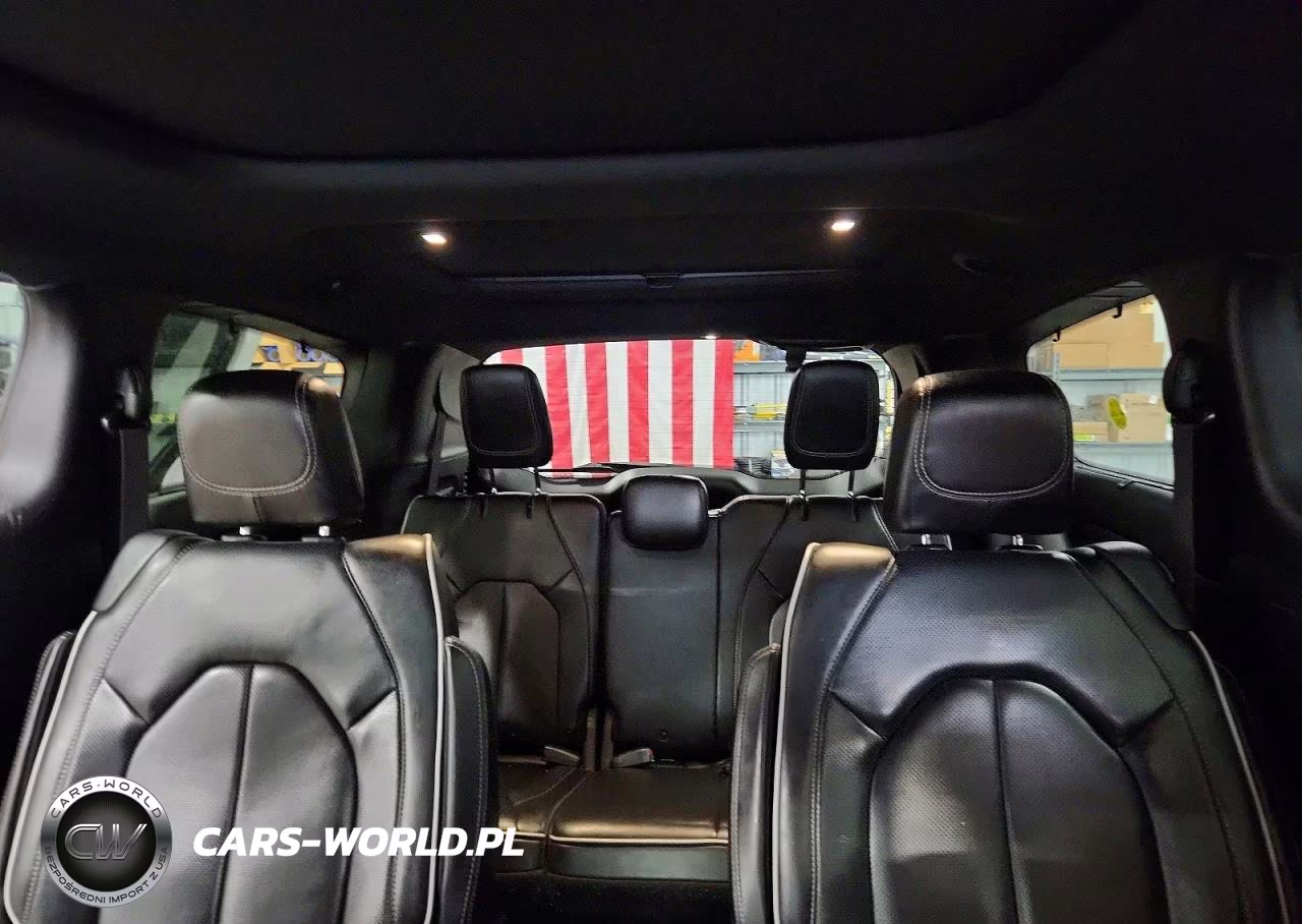 2019 Chrysler Pacifica Limited VIN:2C4RC1GG3KR525215 - 10