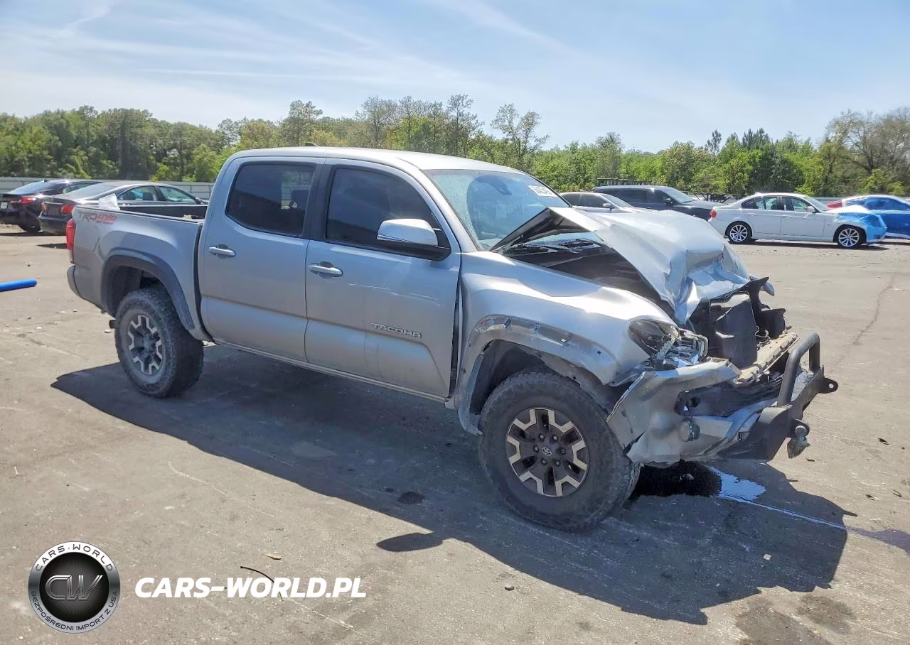 2018 Toyota Tacoma Trd Off-Road VIN:5TFCZ5AN1JX156339 - 4