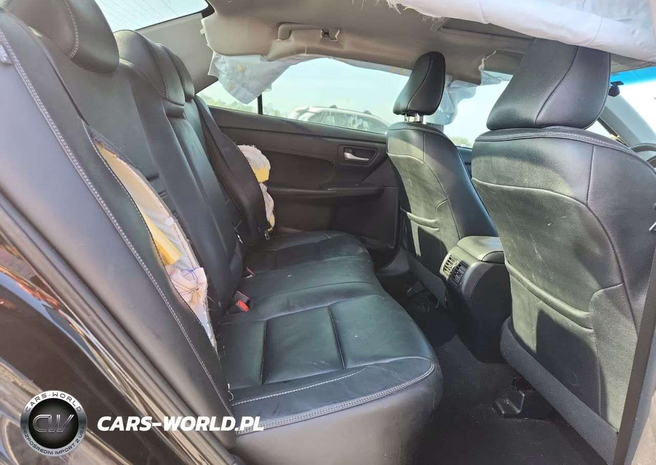 2015 Toyota Camry Xle VIN:4T1BF1FK9FU921877 - 10
