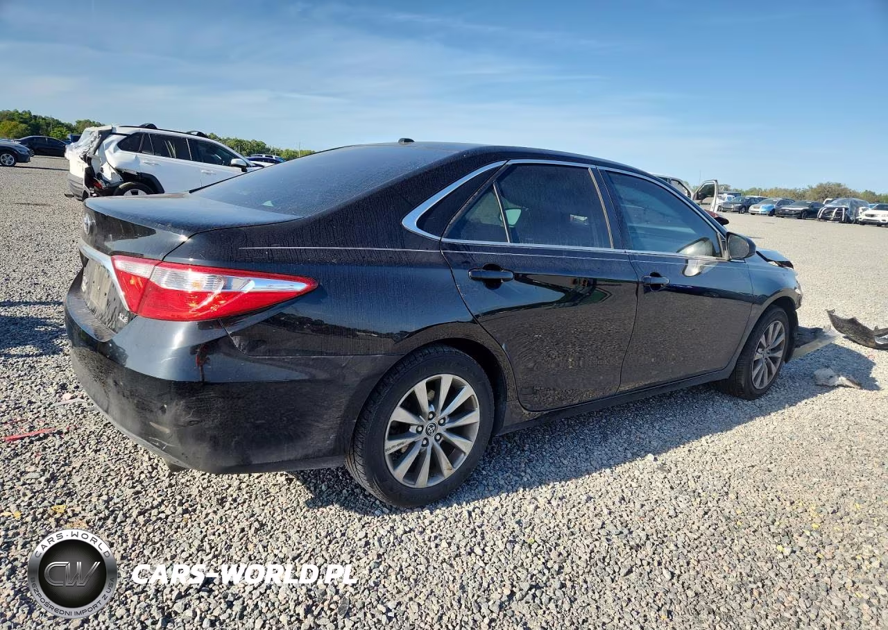 2015 Toyota Camry Xle VIN:4T1BF1FK9FU921877 - 3