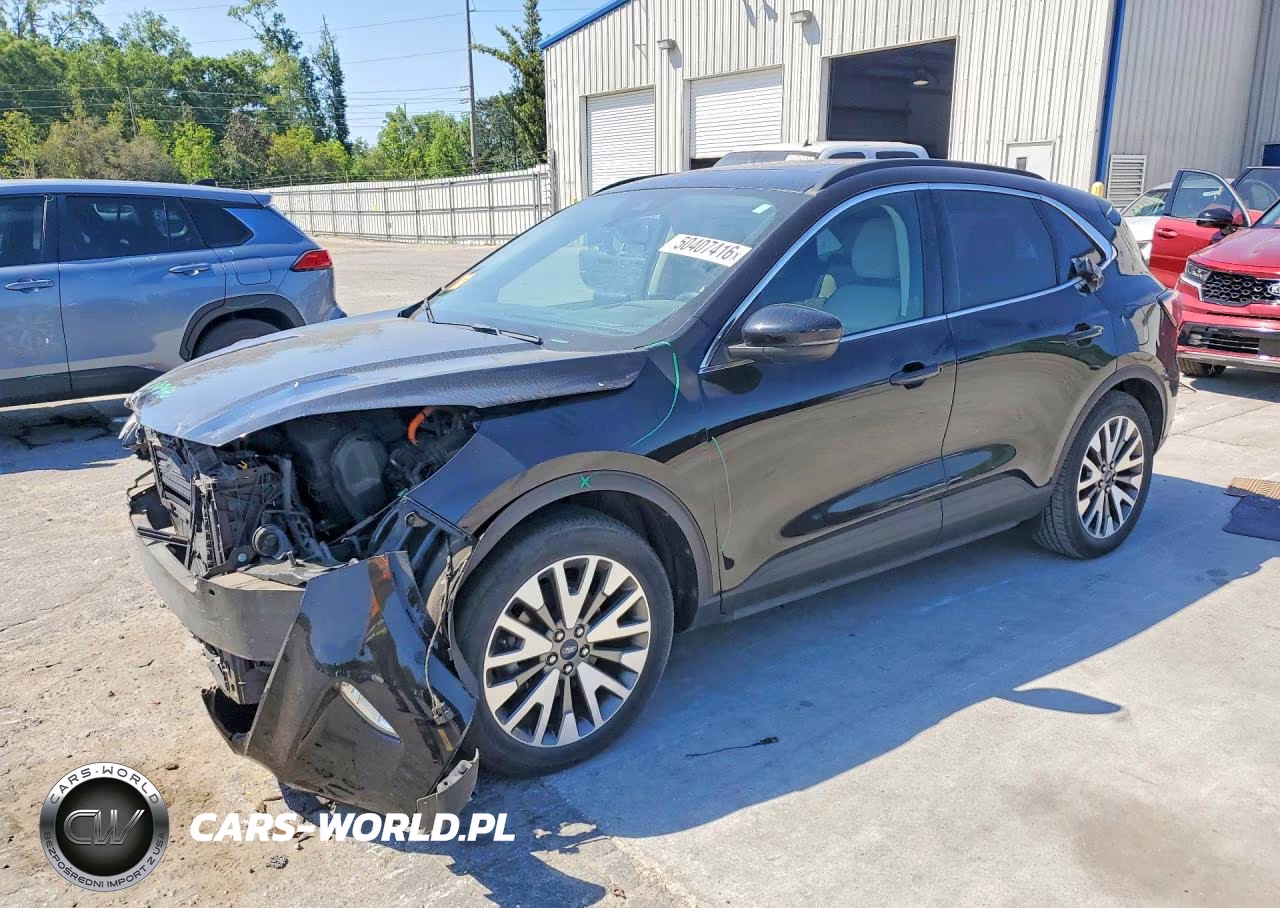 2020 Ford Escape Titanium