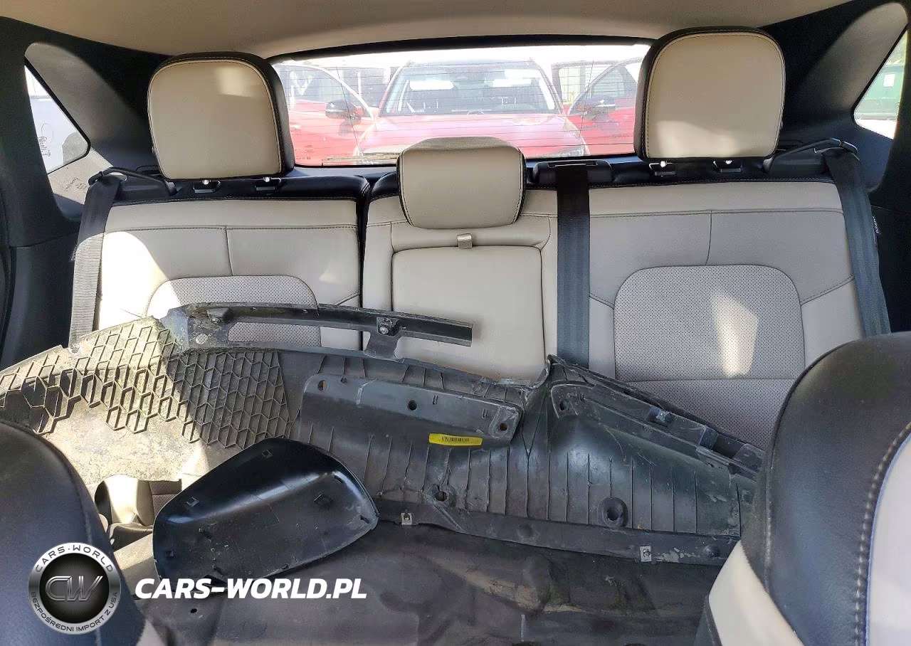 2020 Ford Escape Titanium VIN:1FMCU0DZ8LUB56726 - 10