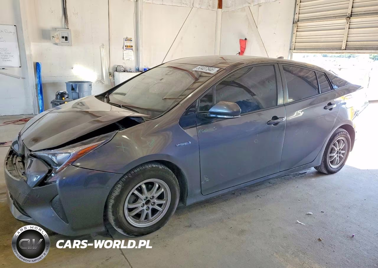 2018 Toyota Prius Three – zdjęcie 1 z 12