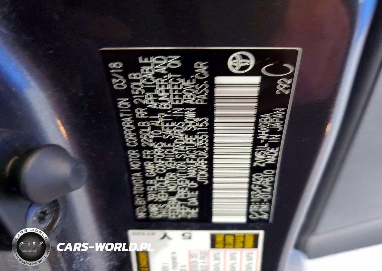 2018 Toyota Prius Three VIN:JTDKARFUXJ3551153 - 12