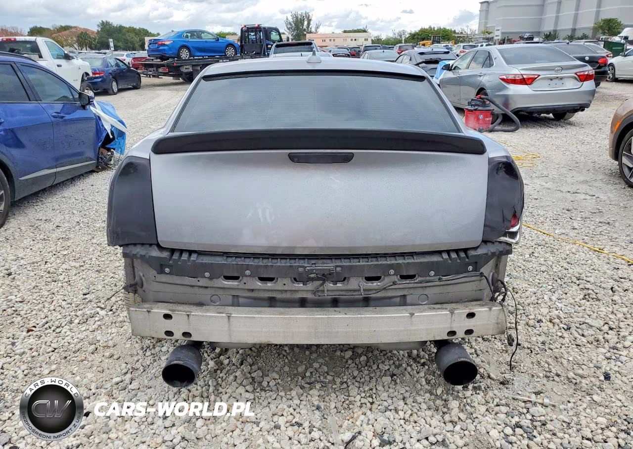 2017 Chrysler 300 Limited VIN:2C3CCAAGXHH551912 - 6