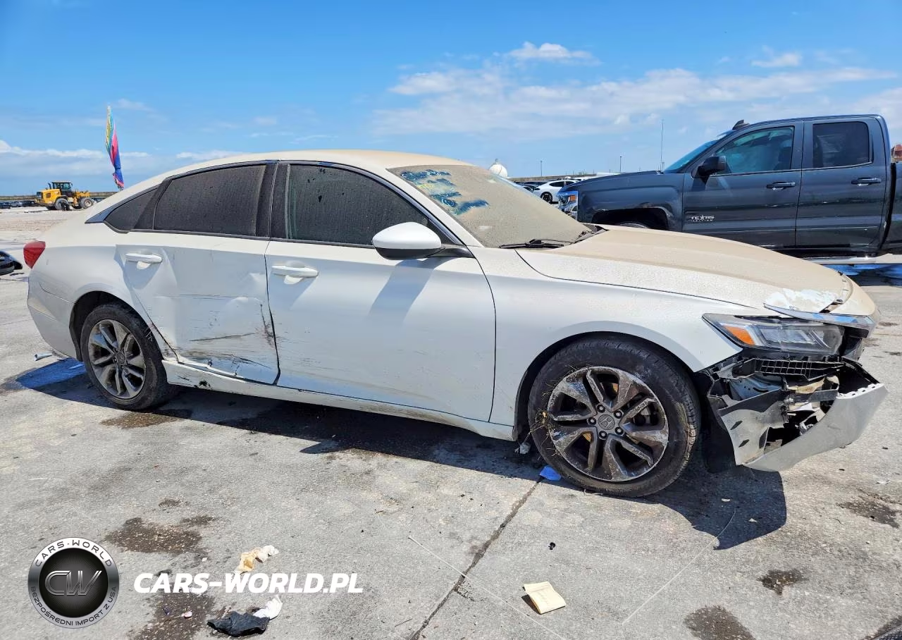 2018 Honda Accord Lx VIN:1HGCV1F15JA175863 - 4