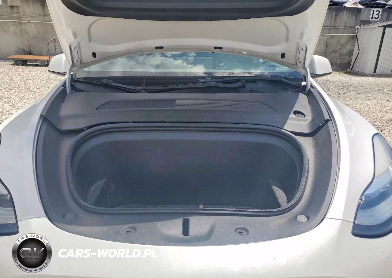 2021 Tesla Model Y VIN:5YJYGDEE0MF176810 - 11