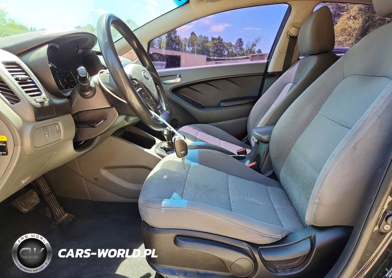 2018 Kia Forte Lx VIN:3KPFK4A79JE203968 - 7
