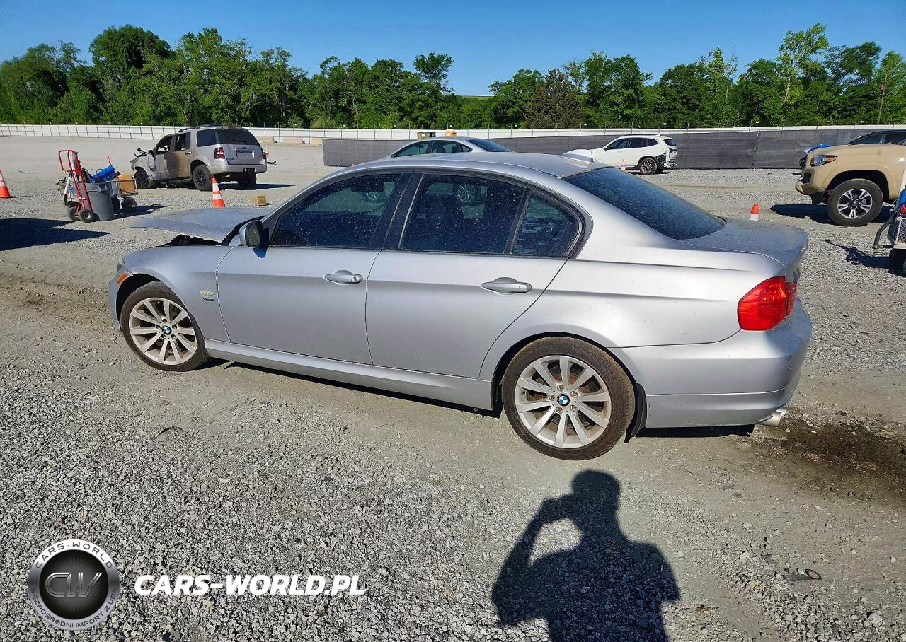 2009 BMW 328 Xi VIN:WBAPK73549A450747 - 2