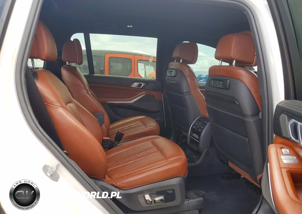 2019 BMW X7 xDrive40I VIN:5UXCW2C57KL084722 - 11