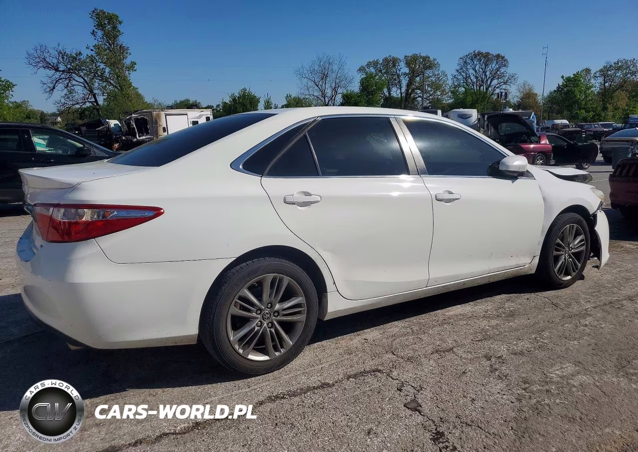 2015 Toyota Camry Se VIN:4T1BF1FK7FU113690 - 3