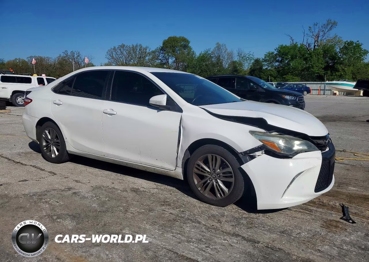 2015 Toyota Camry Se VIN:4T1BF1FK7FU113690 - 4