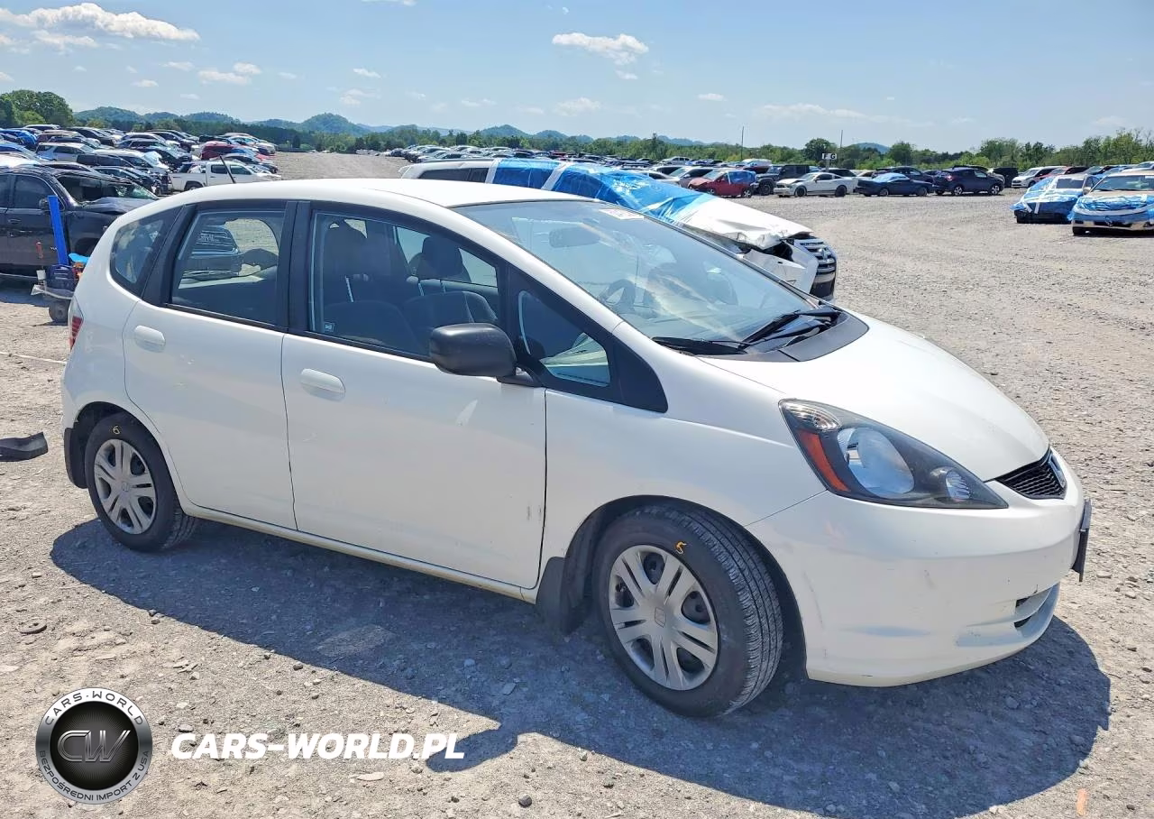 2011 Honda Fit VIN:JHMGE8H3XBS007993 - 4