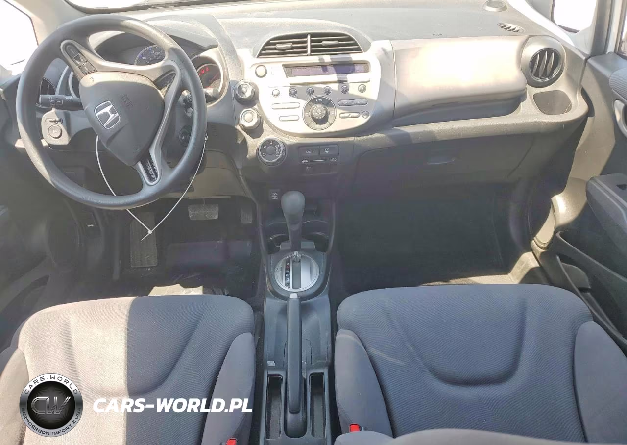 2011 Honda Fit VIN:JHMGE8H3XBS007993 - 8