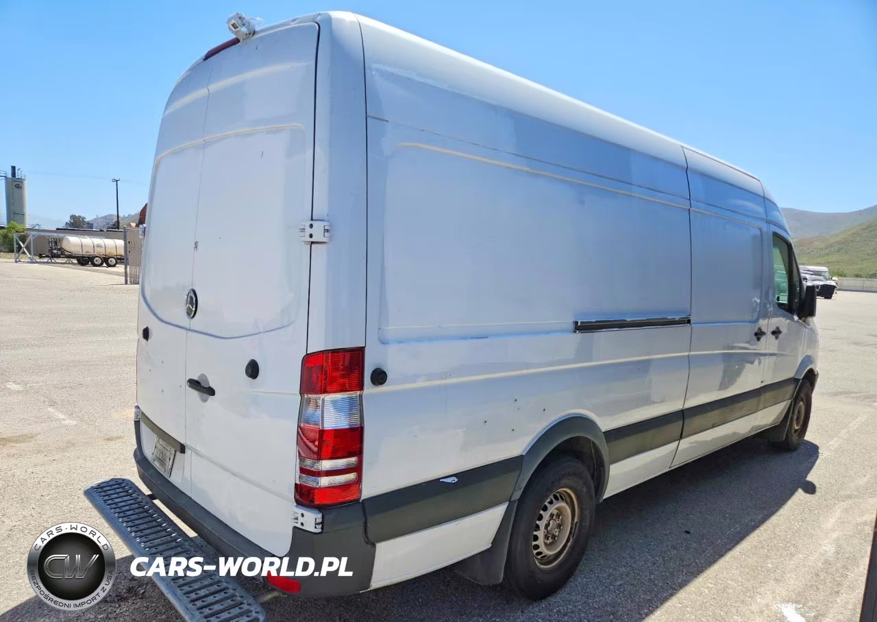2012 Mercedes-Benz Sprinter 2500 VIN:WD3PE8CB9C5670840 - 3