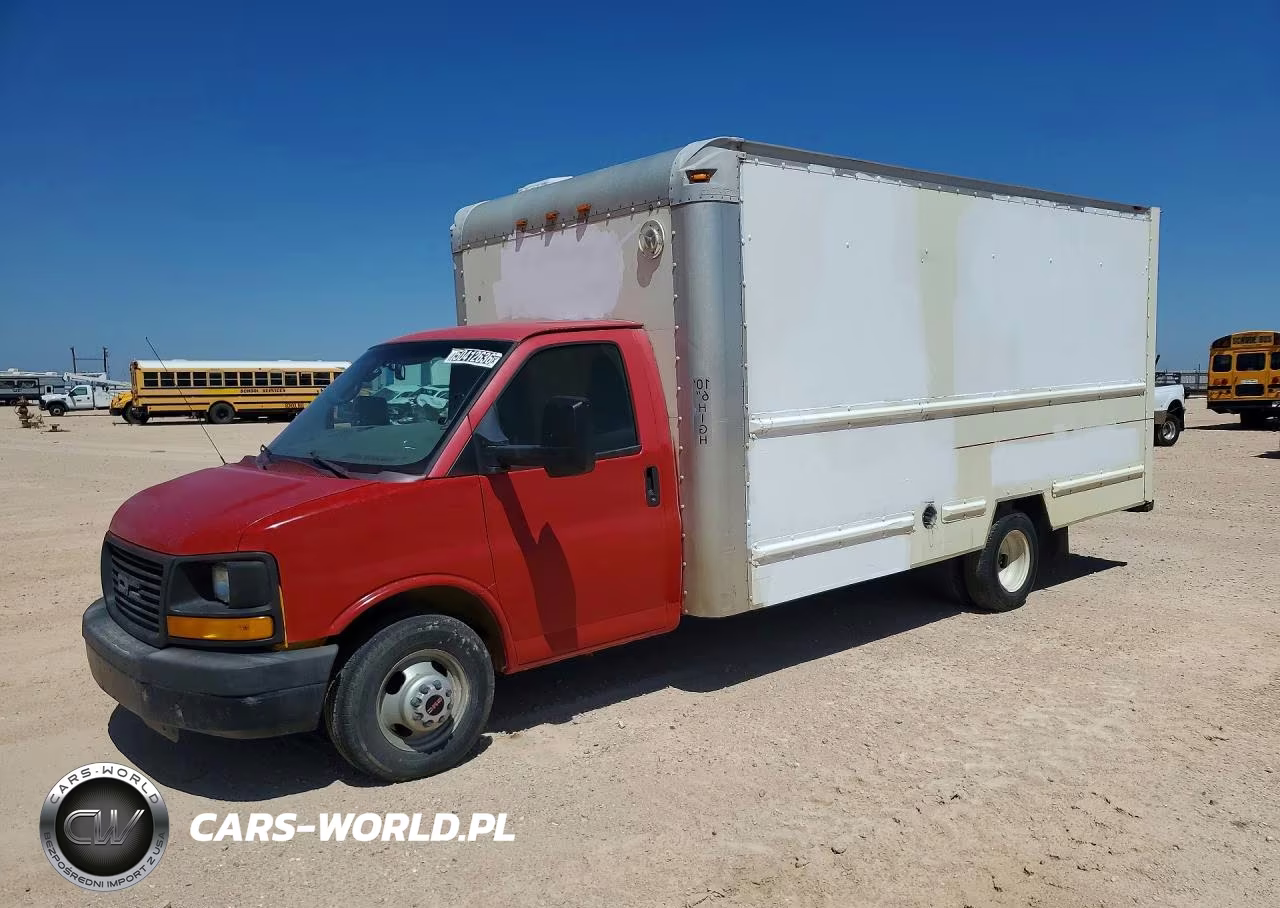 2012 GMC Savana Box Truck