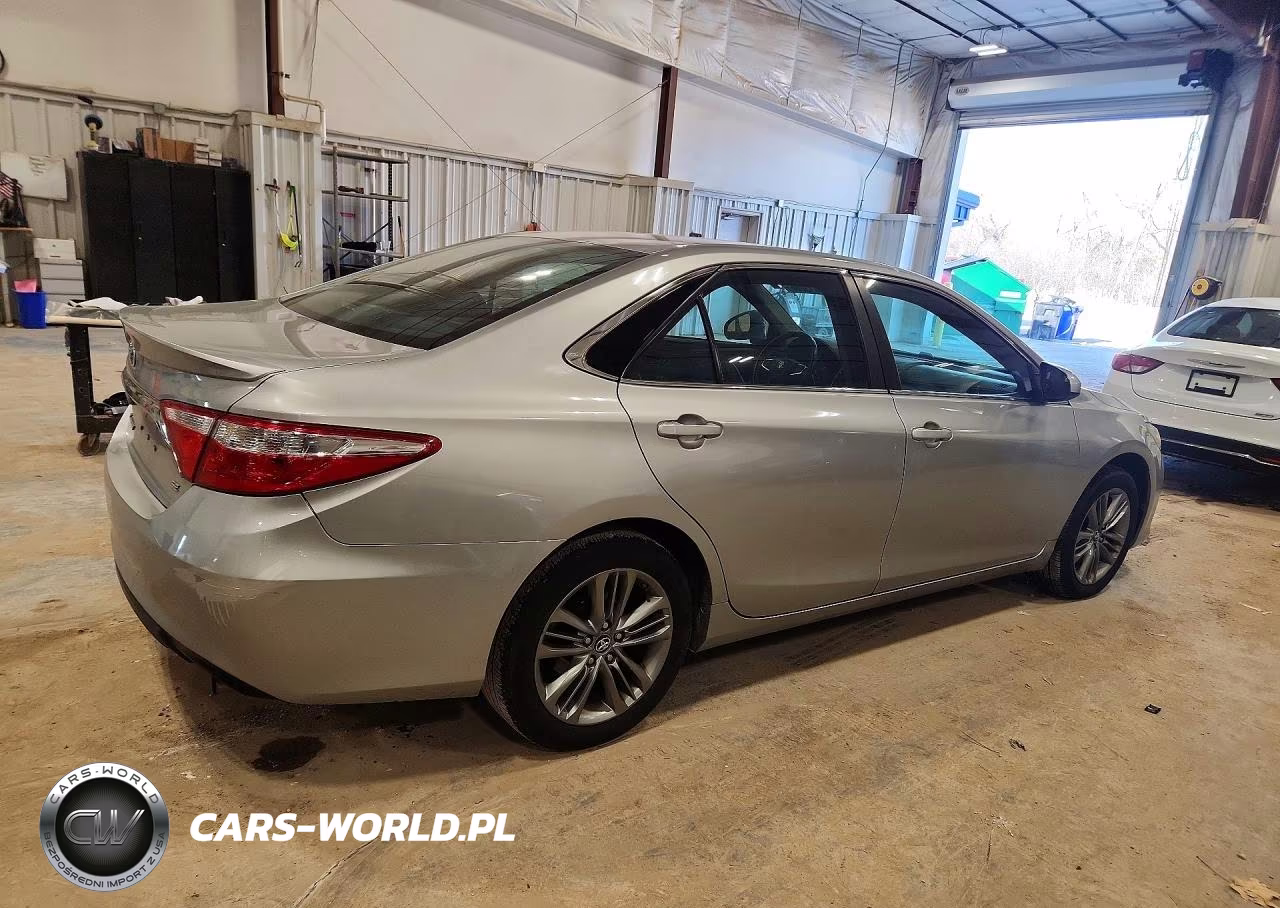 2016 Toyota Camry Se VIN:4T1BF1FK8GU528874 - 3