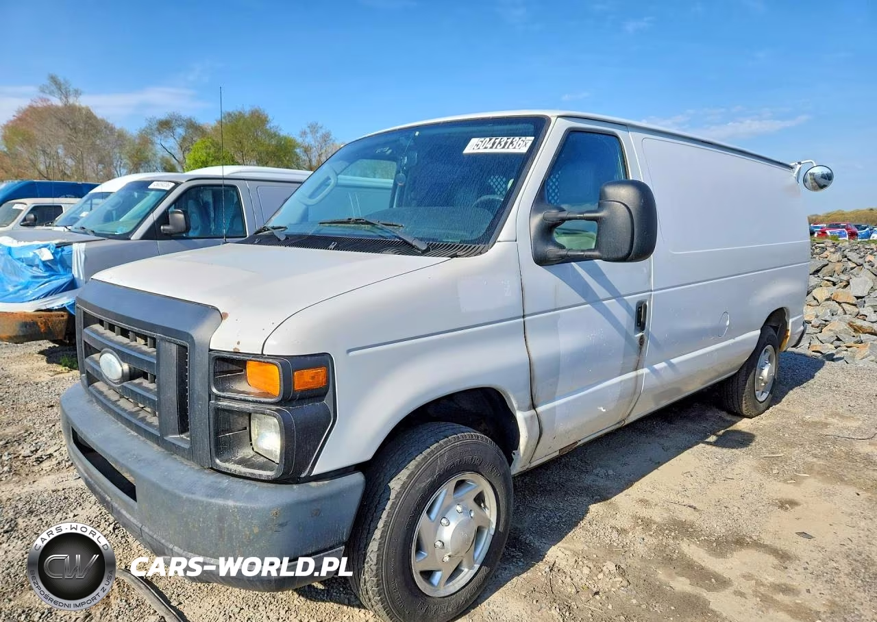 2014 Ford Econoline E150 Van – zdjęcie 1 z 12