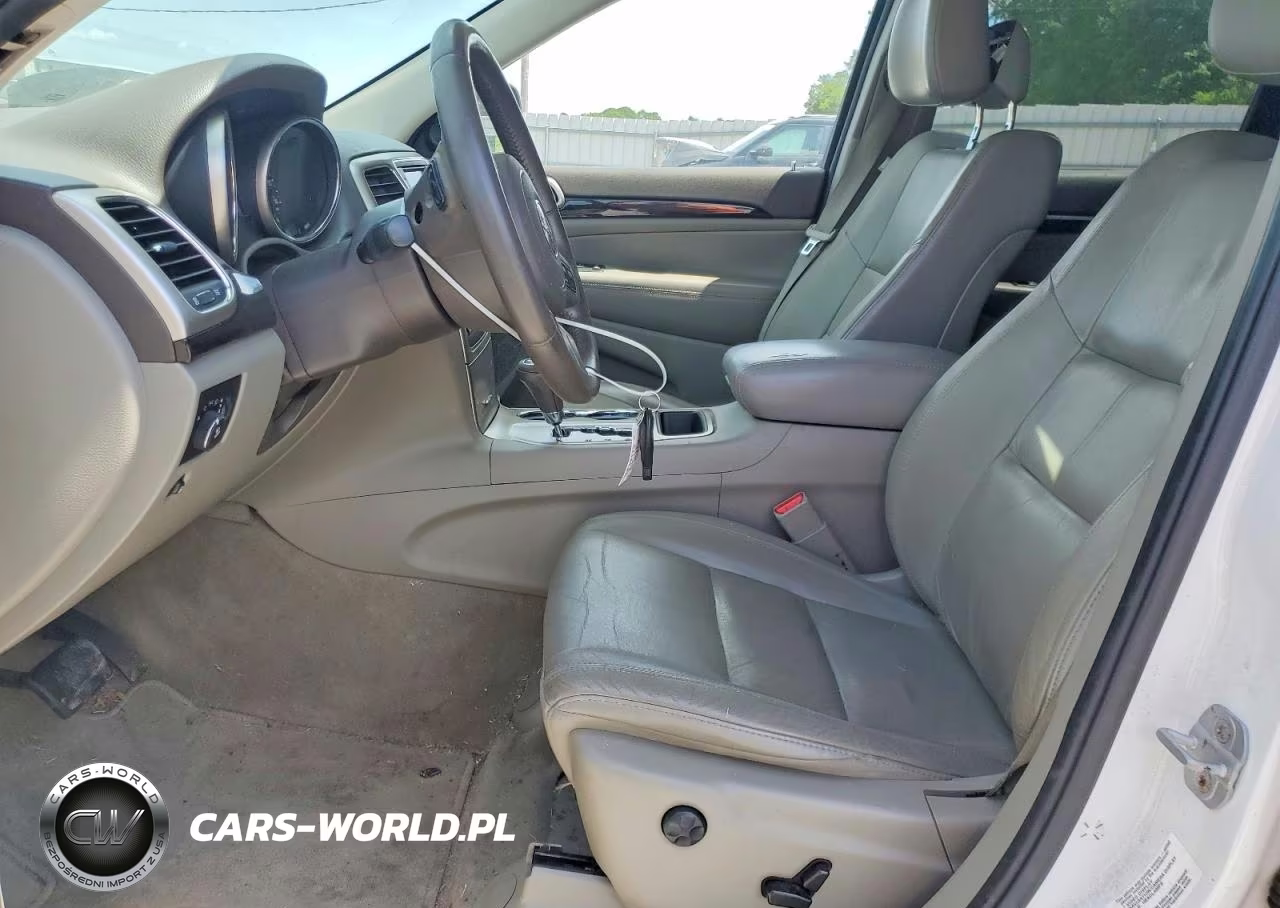 2013 Jeep Grand Cherokee Laredo VIN:1C4RJEAG7DC588061 - 7
