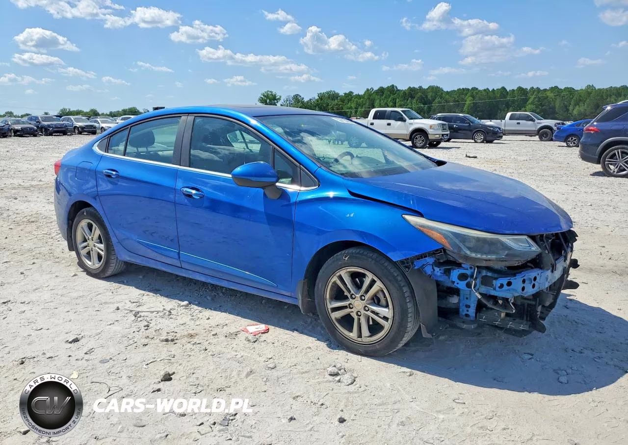 2018 Chevrolet Cruze Lt VIN:1G1BE5SM7J7130849 - 4