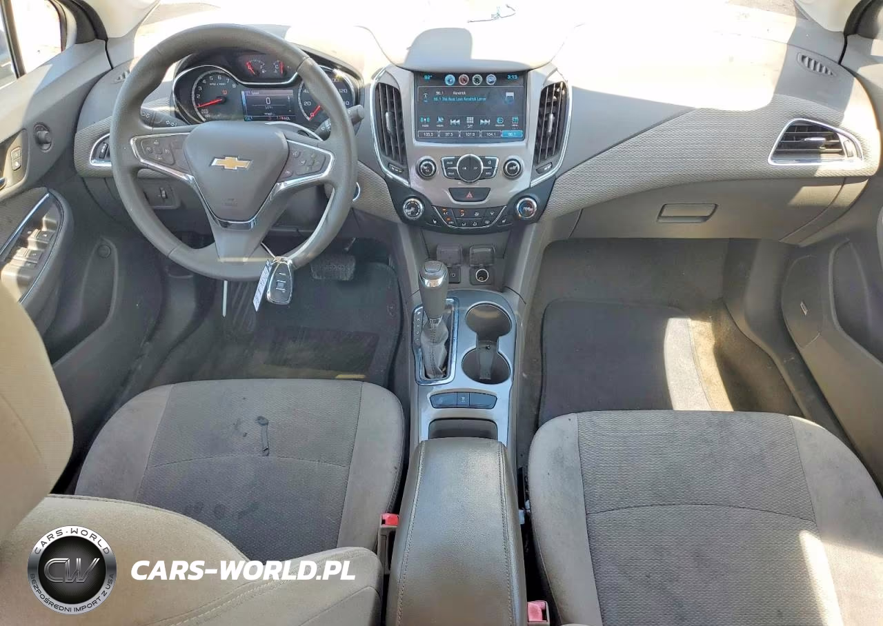 2018 Chevrolet Cruze Lt VIN:1G1BE5SM7J7130849 - 8