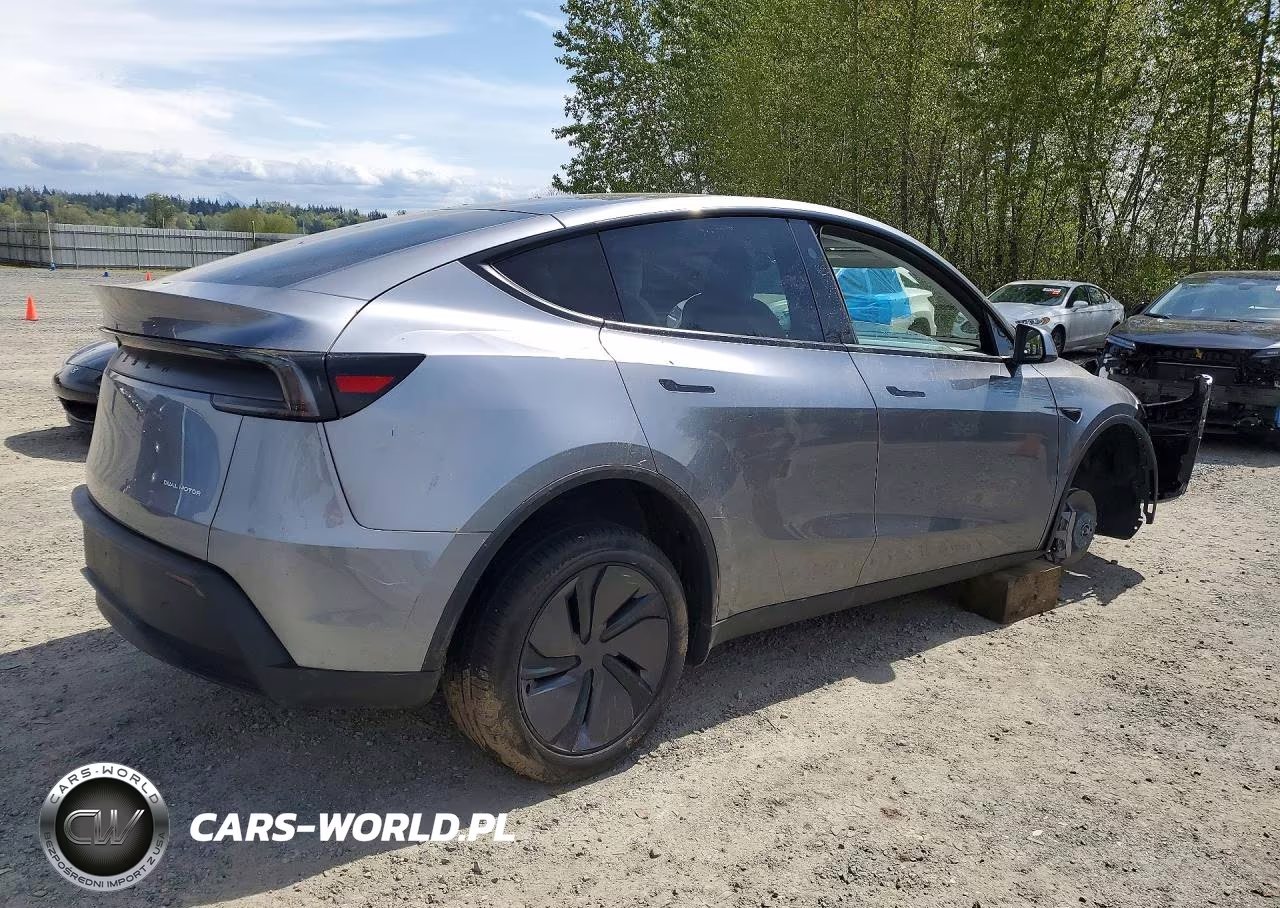 2026 Tesla Model Y VIN:7SAYGDEEXTF566346 - 3