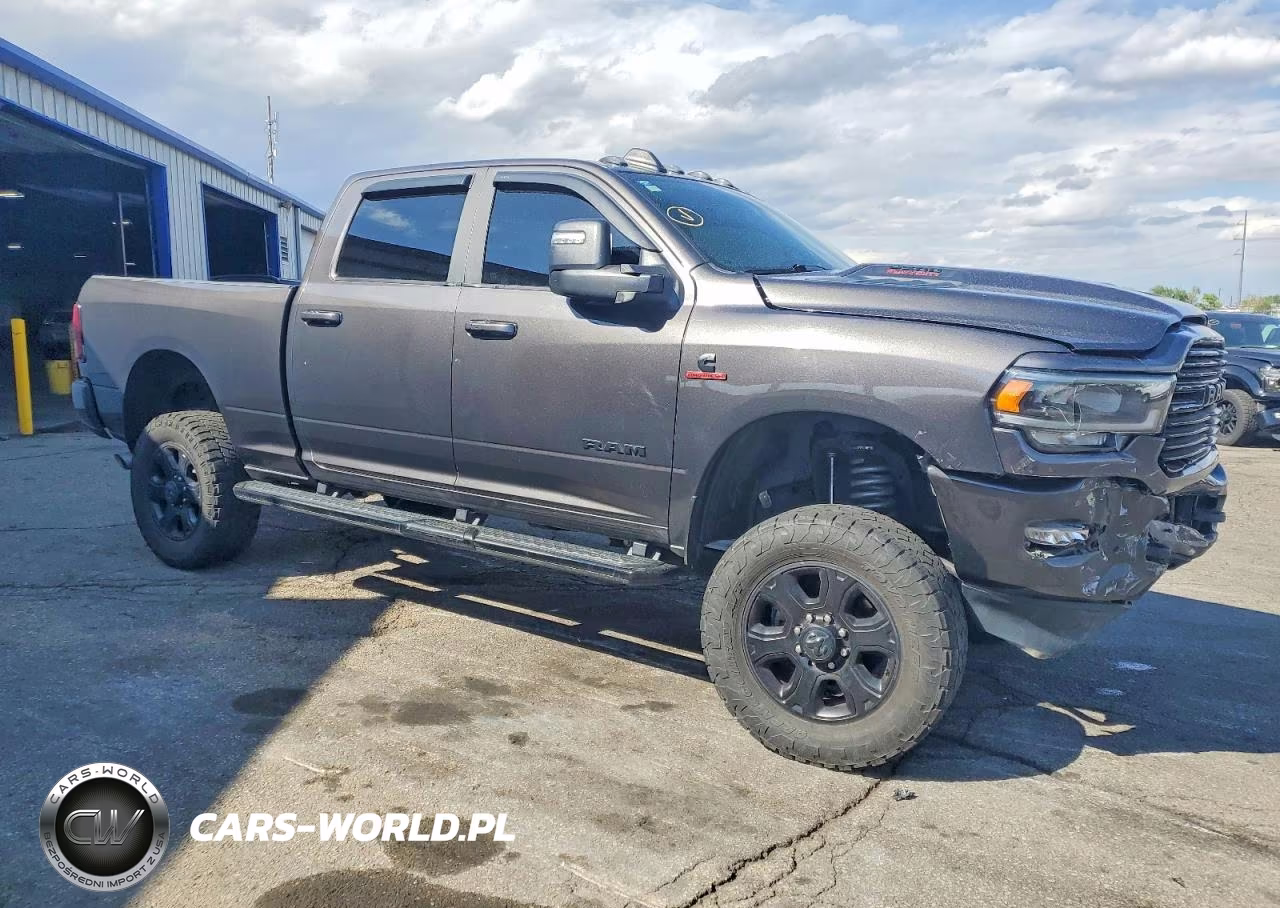 2024 Ram 2500 Laramie VIN:3C6UR5FL6RG144075 - 4