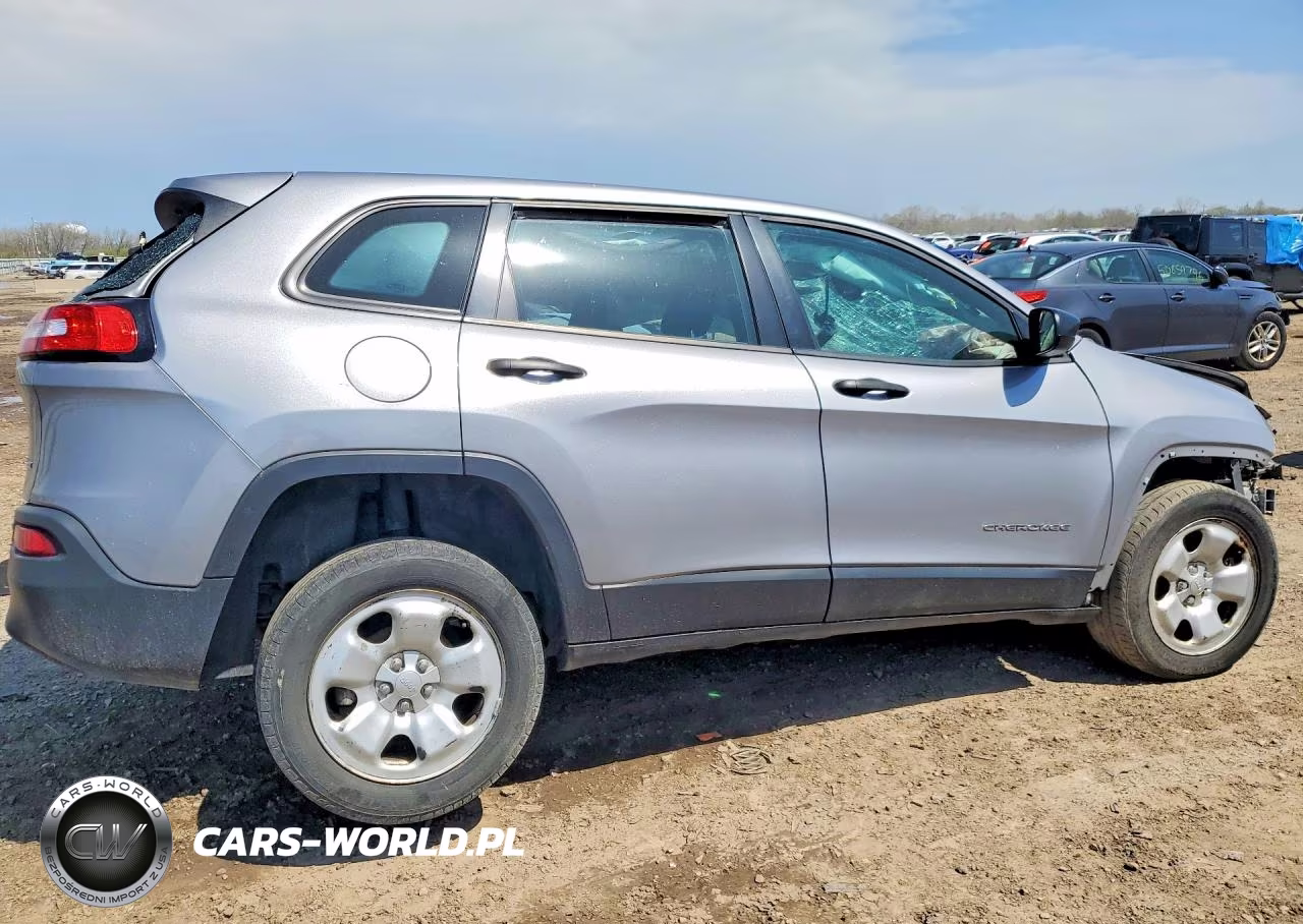 2015 Jeep Cherokee Sport VIN:1C4PJLAB6FW678089 - 3