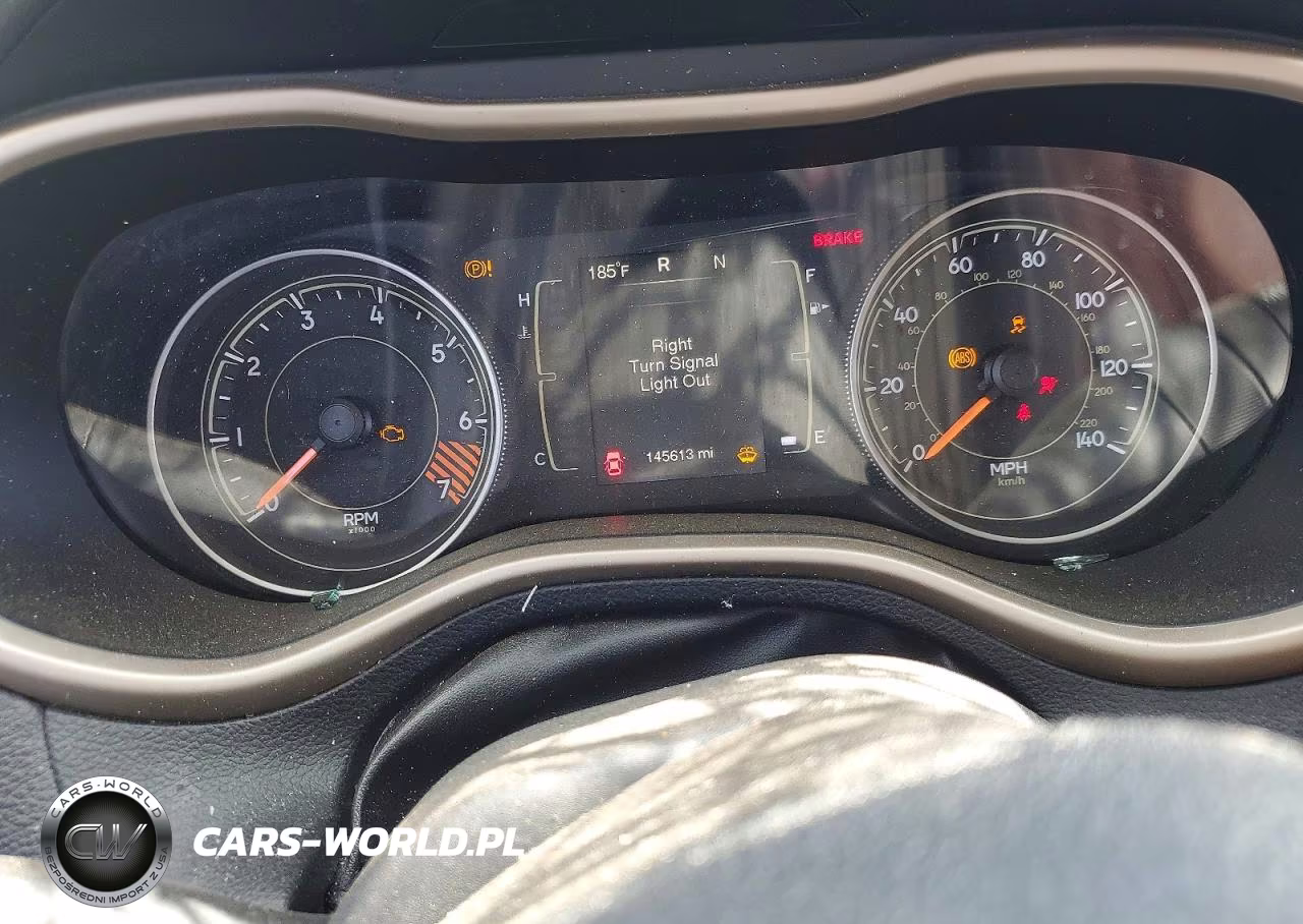 2015 Jeep Cherokee Sport VIN:1C4PJLAB6FW678089 - 9