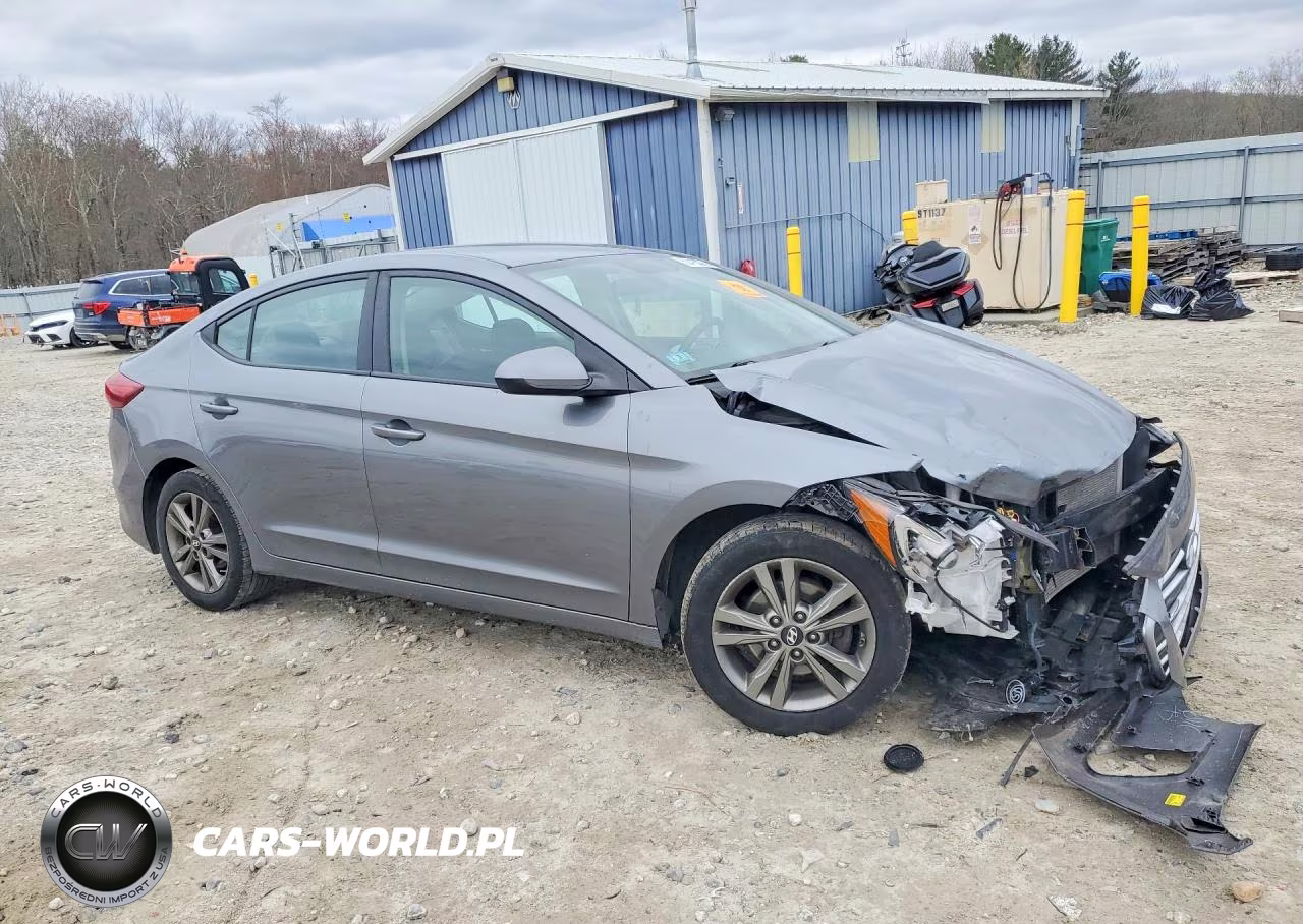 2018 Hyundai Elantra Sel VIN:5NPD84LF0JH297681 - 4