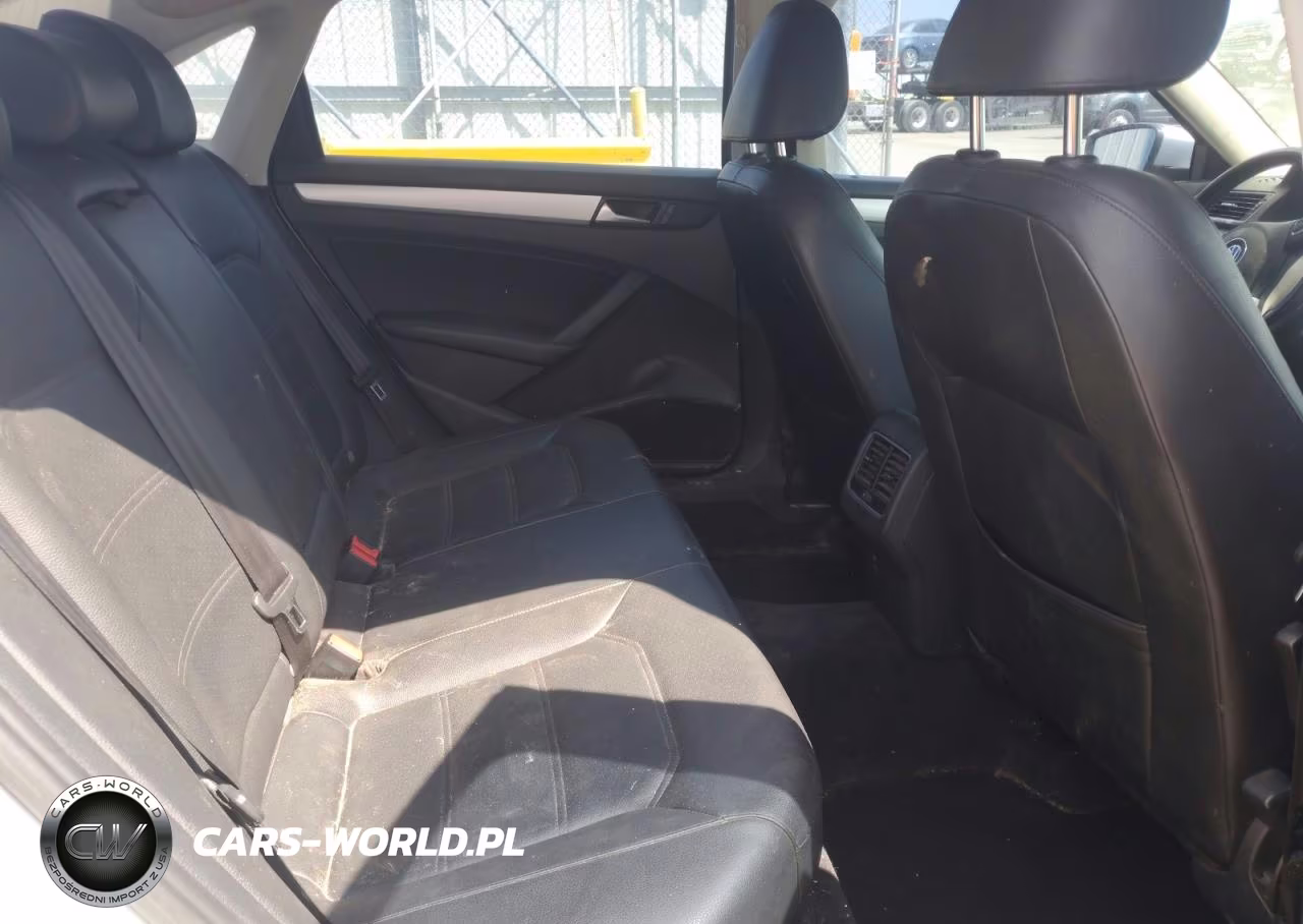 2013 Volkswagen Passat Se VIN:1VWBP7A30DC015931 - 10