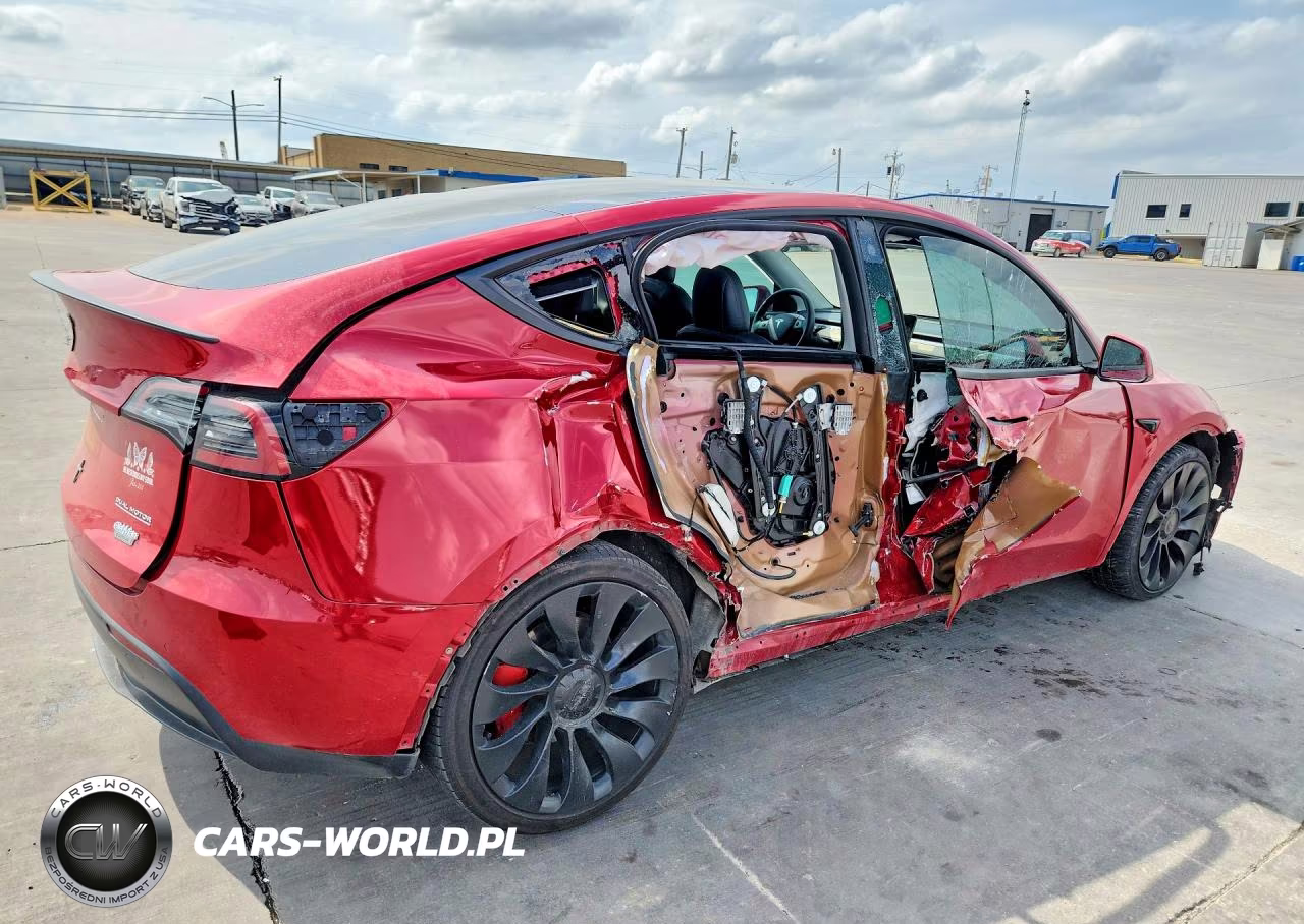 2022 Tesla Model Y VIN:7SAYGDEF0NF494472 - 3