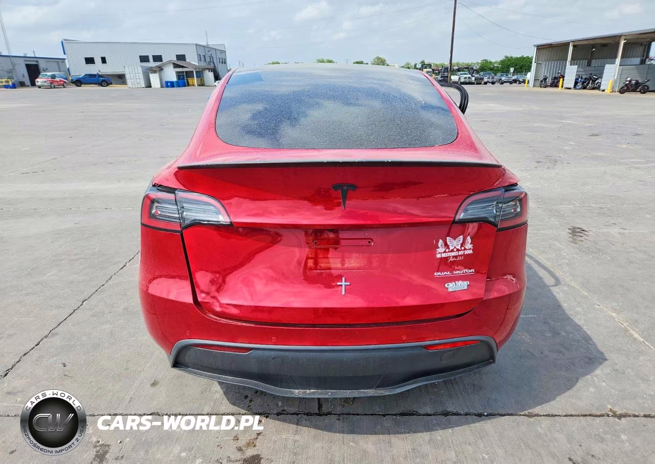 2022 Tesla Model Y VIN:7SAYGDEF0NF494472 - 6