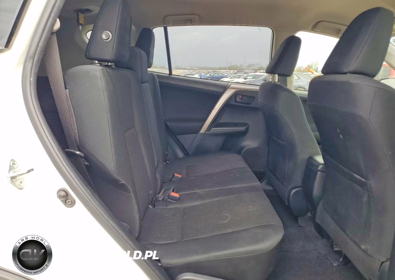 2018 Toyota Rav4 Le VIN:JTMBFREV2JJ226780 - 11