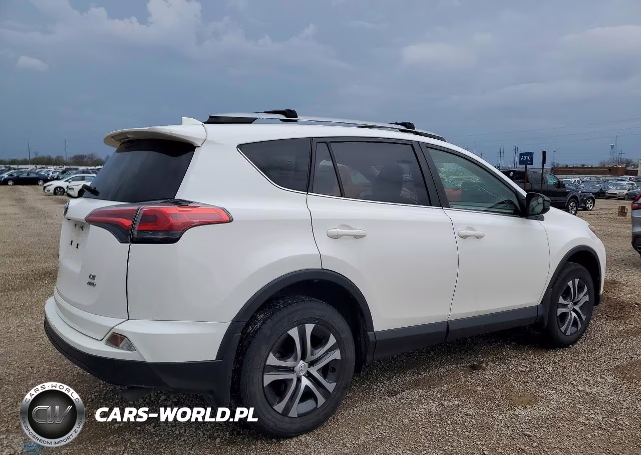 2018 Toyota Rav4 Le VIN:JTMBFREV2JJ226780 - 3