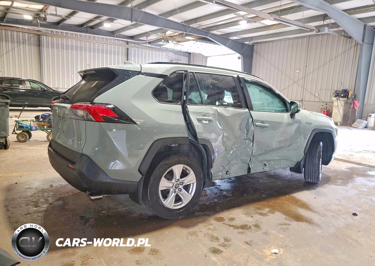 2021 Toyota Rav4 Hybrid Xle VIN:4T3R6RFV4MU022937 - 3