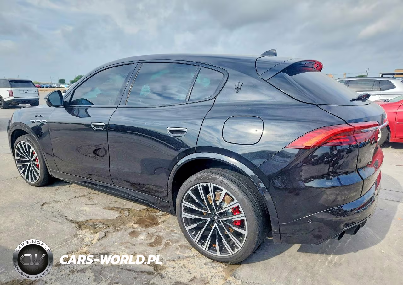 2023 Maserati Grecale Modena VIN:ZN682AVM7P7408963 - 2