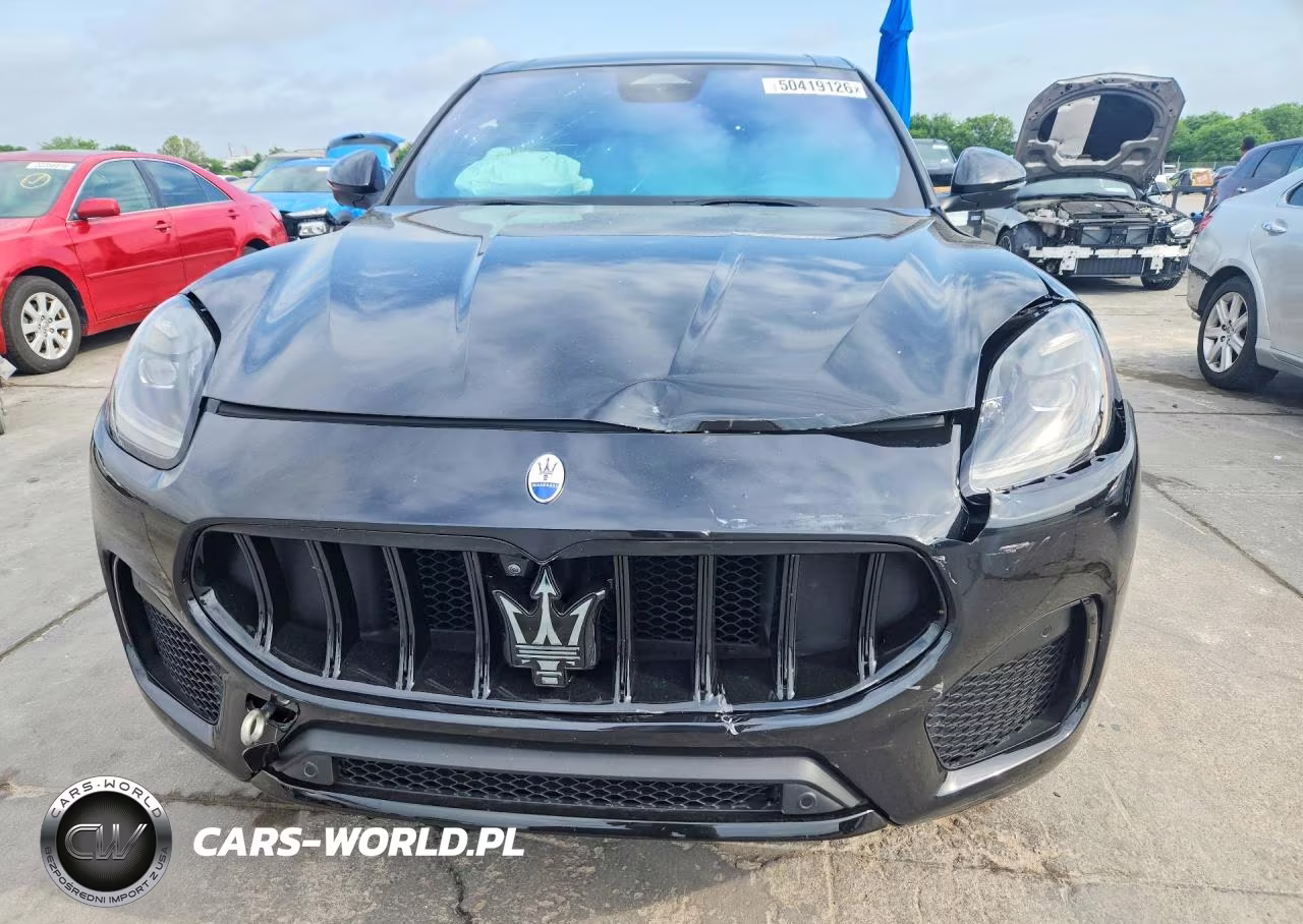 2023 Maserati Grecale Modena VIN:ZN682AVM7P7408963 - 5