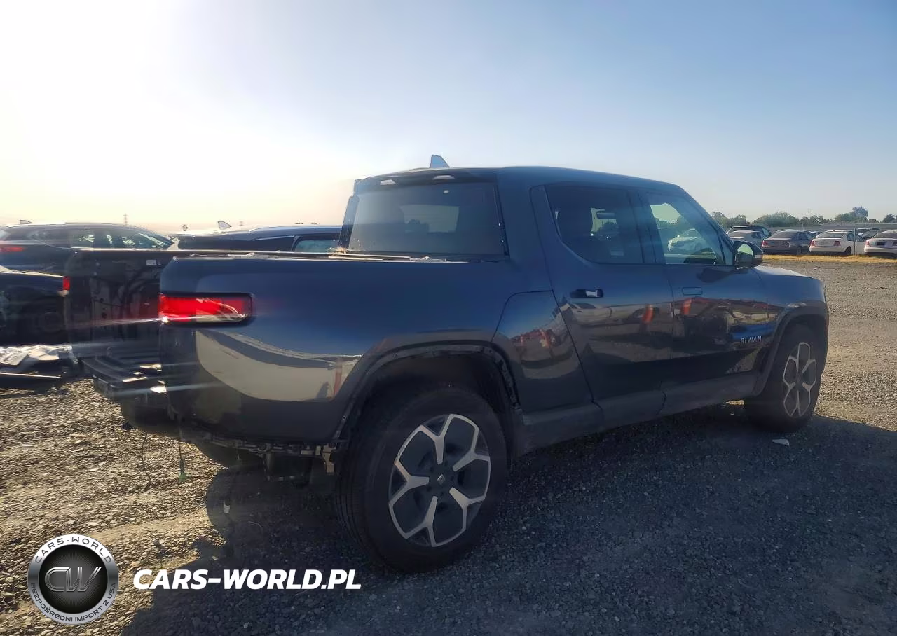 2024 Rivian R1T Adventure VIN:7FCTGBAAXRN031679 - 3