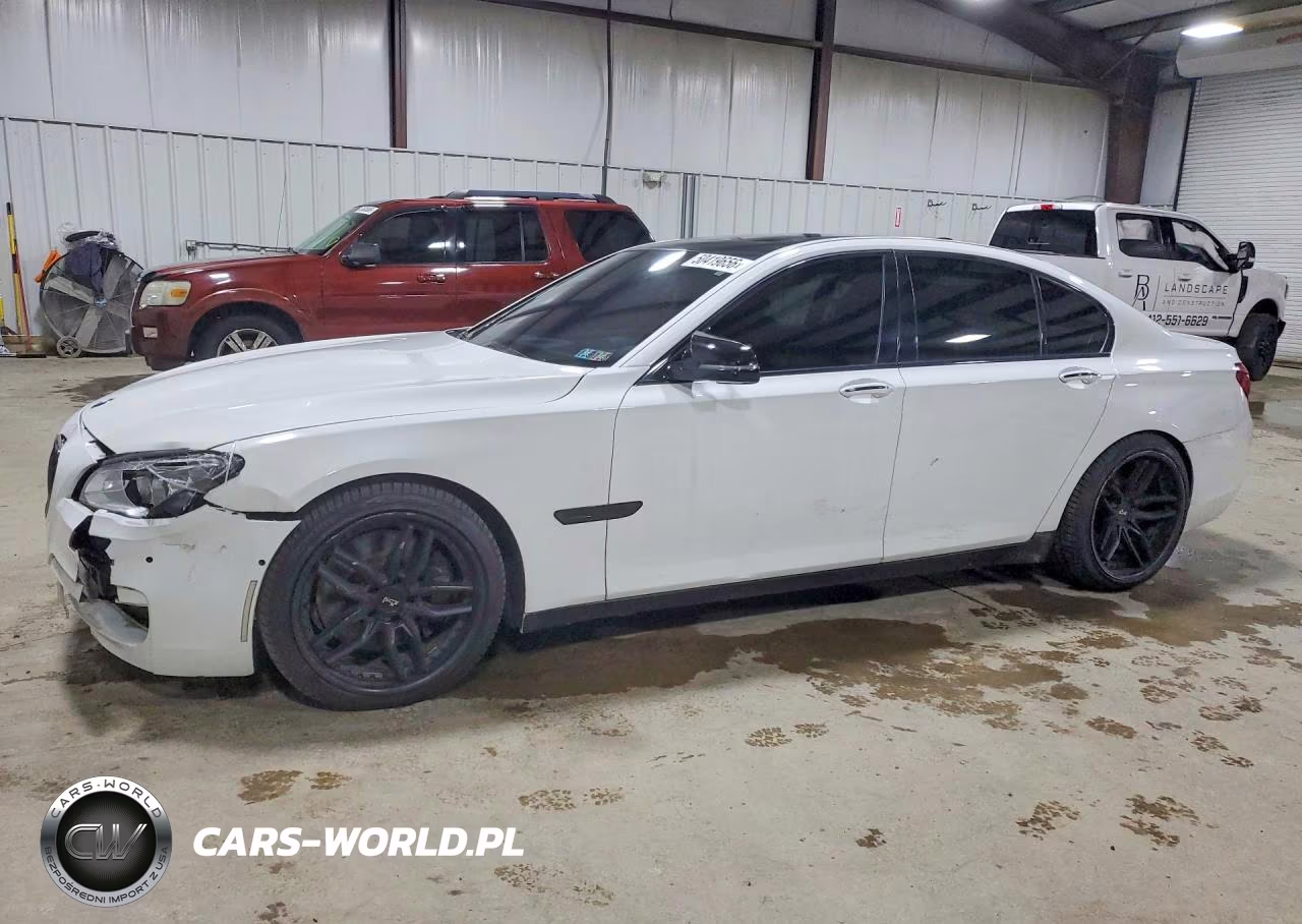 2015 BMW 750 Xi