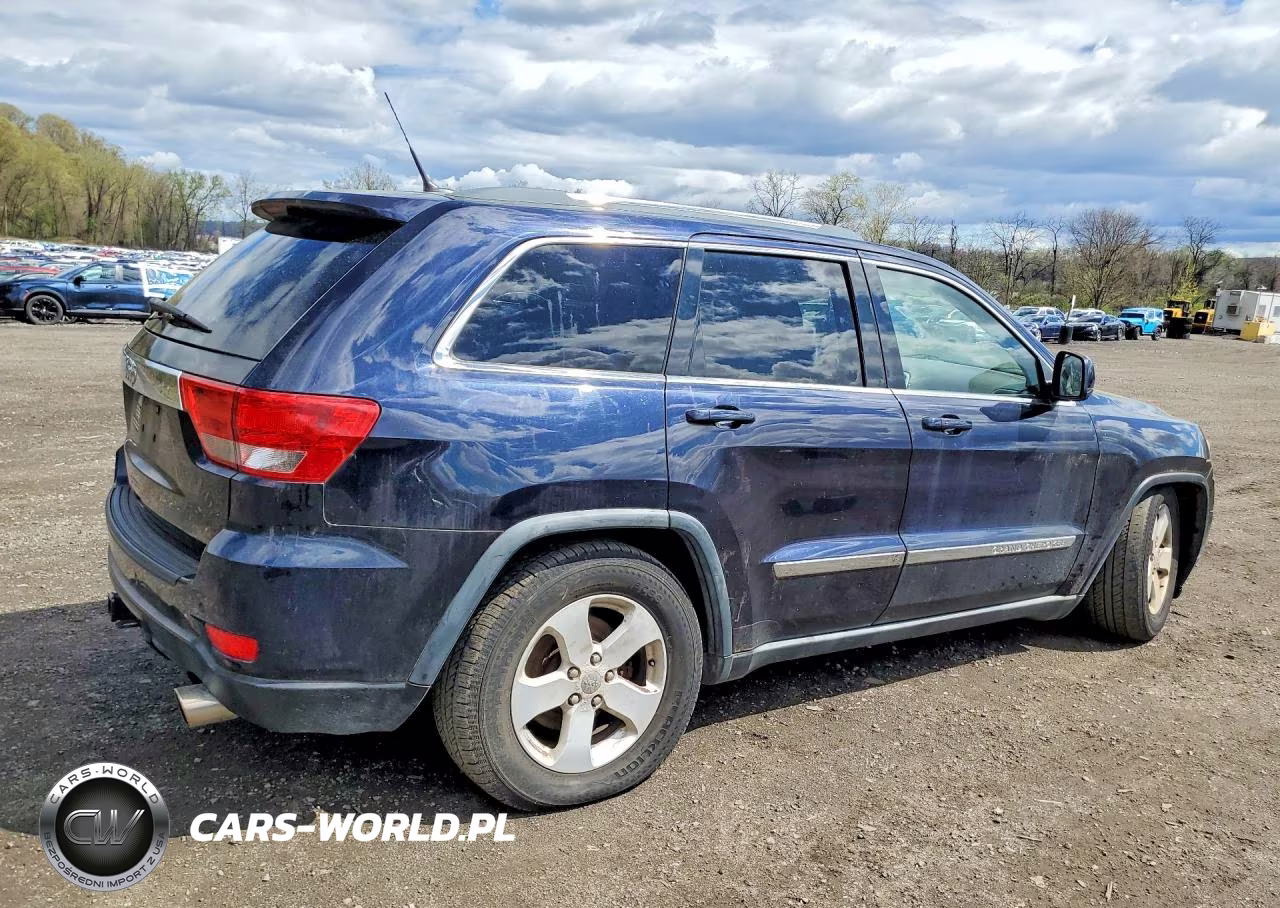 2011 Jeep Grand Cherokee Laredo VIN:1J4RR4GT7BC516730 - 3
