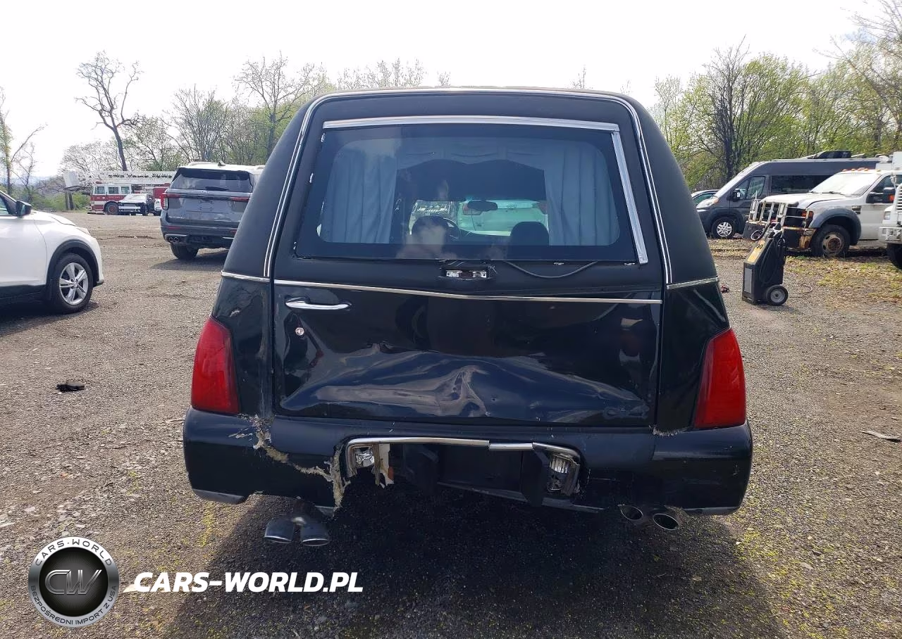 2003 Cadillac Commercial Chassis VIN:1GEEH00Y03U500894 - 6