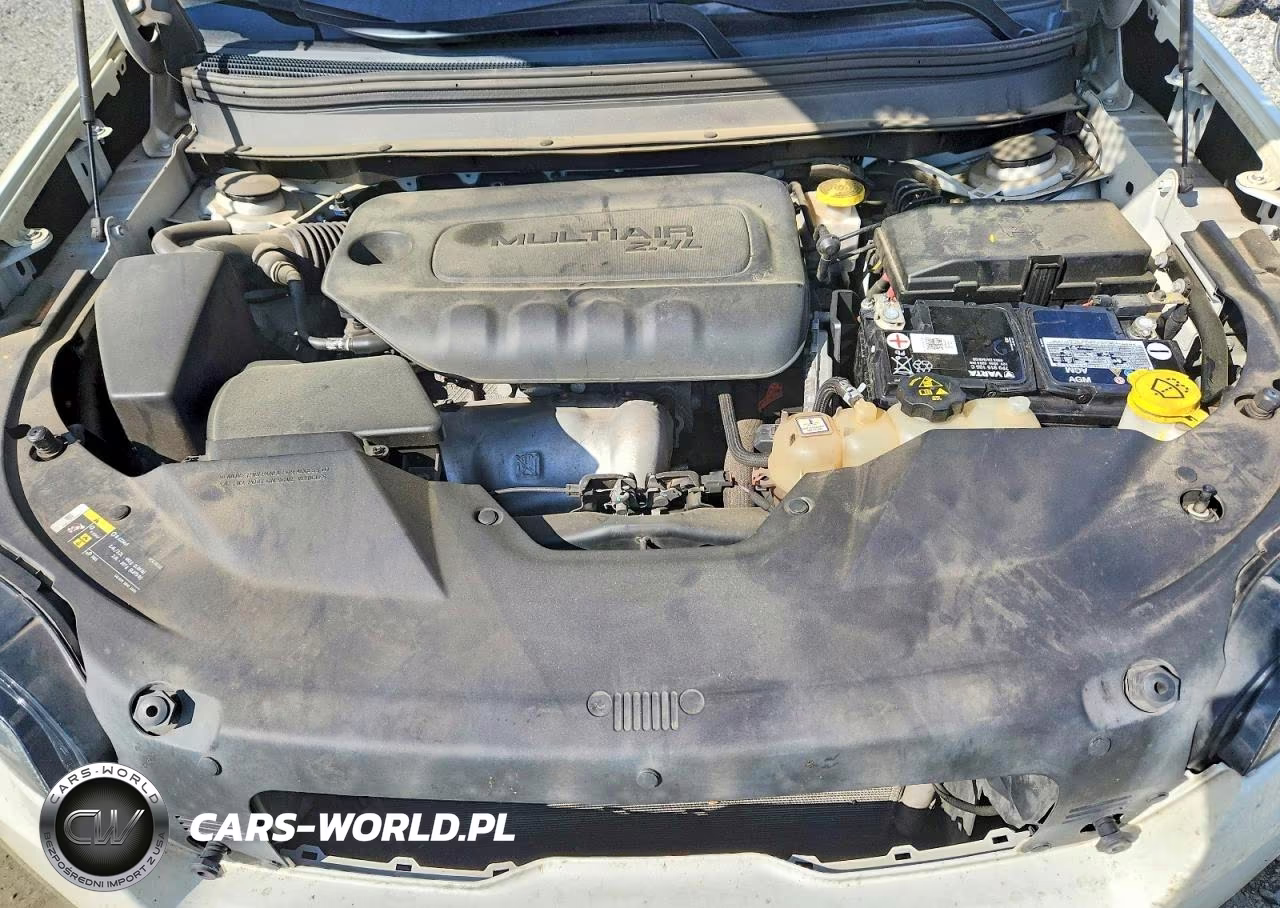2019 Jeep Cherokee Latitude Plus VIN:1C4PJMLB5KD400972 - 11