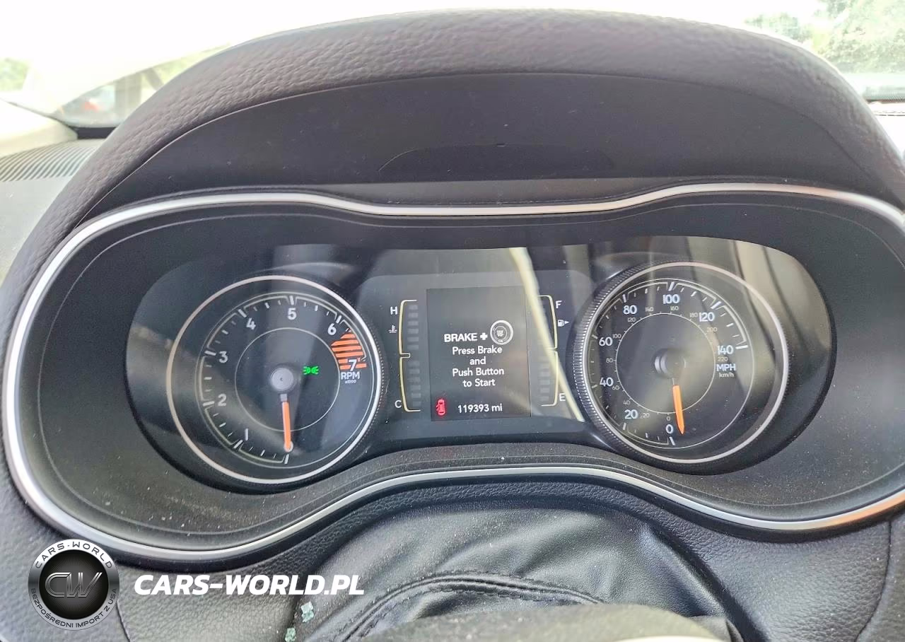 2019 Jeep Cherokee Latitude Plus VIN:1C4PJMLB5KD400972 - 9