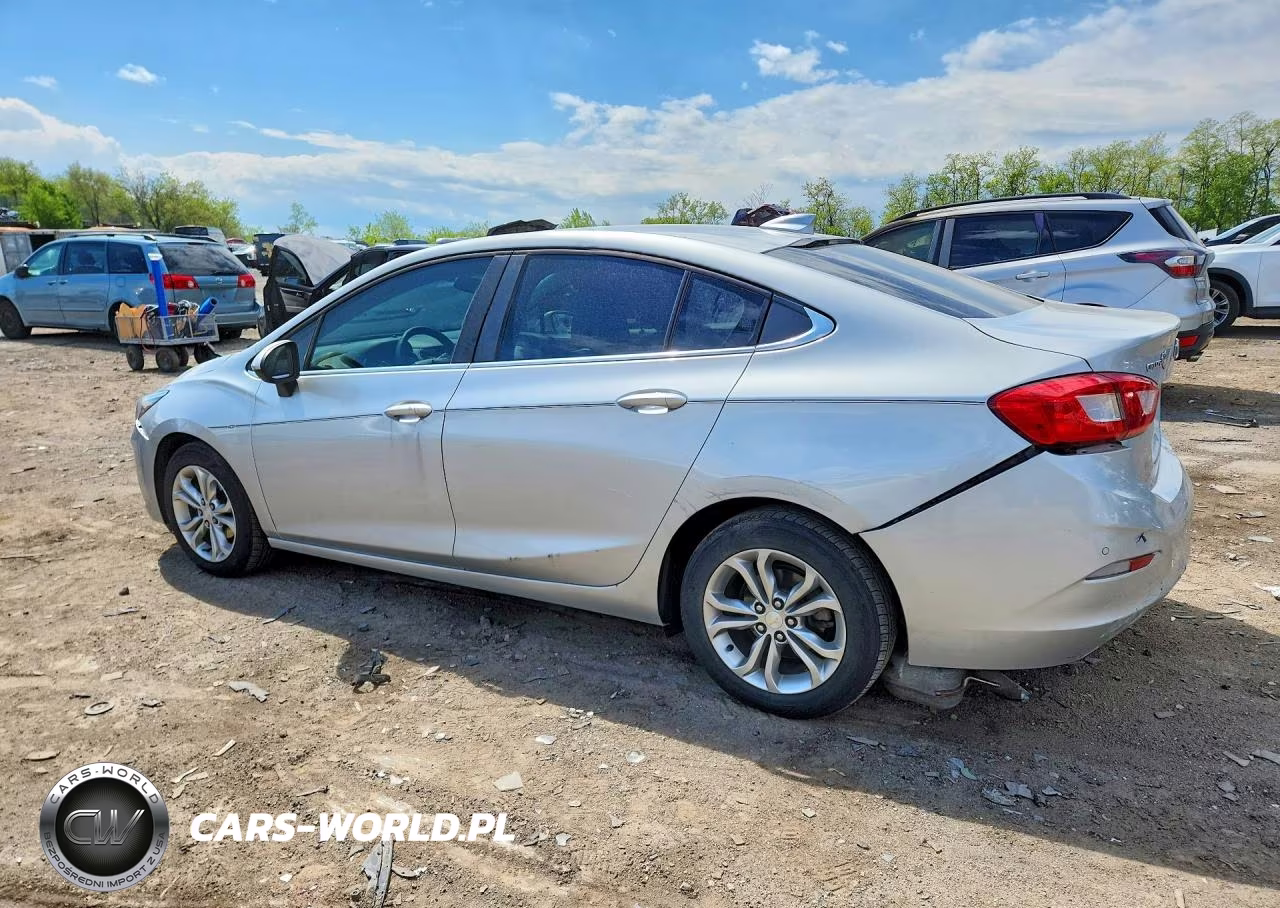 2019 Chevrolet Cruze Lt VIN:1G1BE5SM3K7143423 - 2
