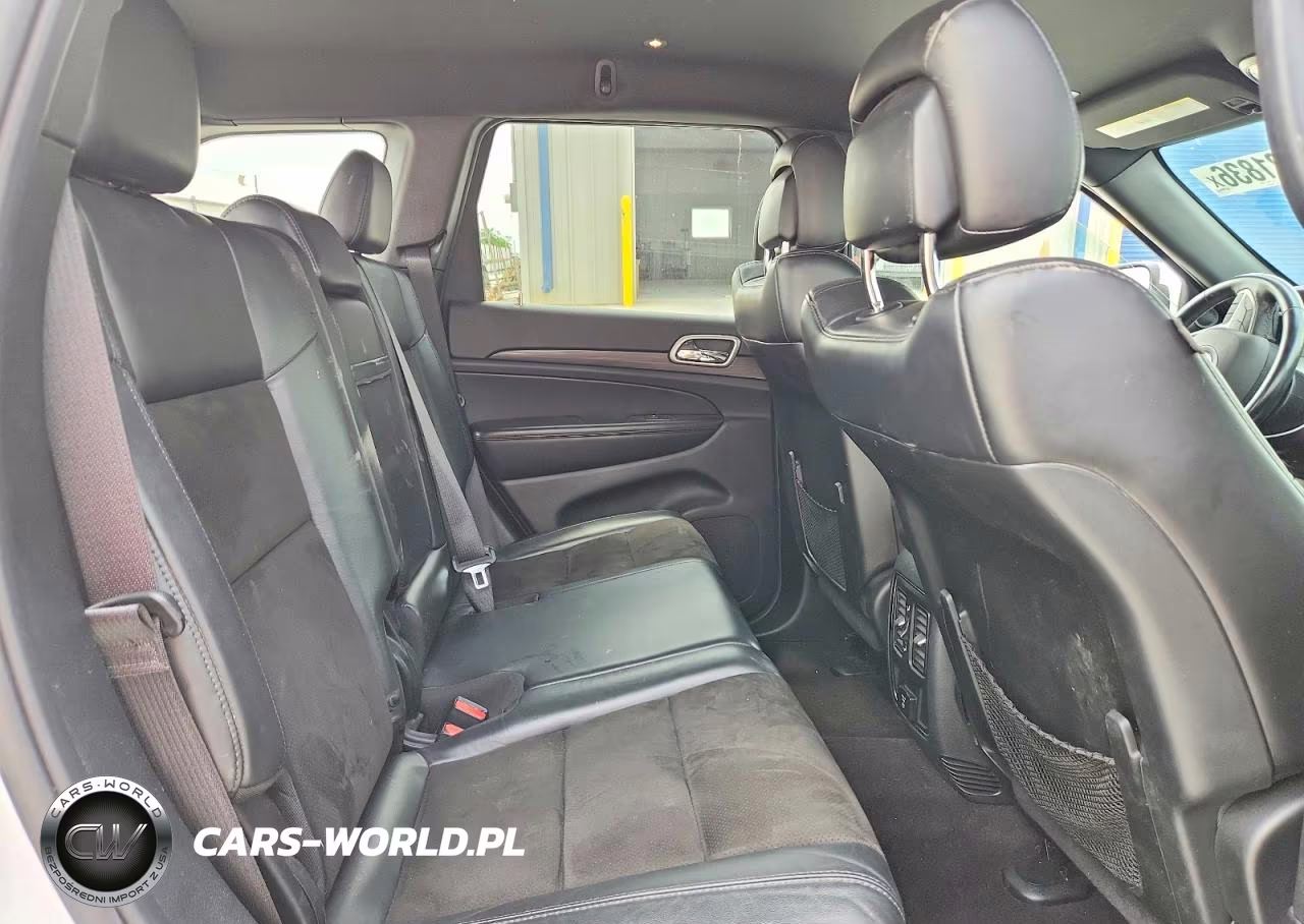2019 Jeep Grand Cherokee Laredo VIN:1C4RJEAG4KC596910 - 10