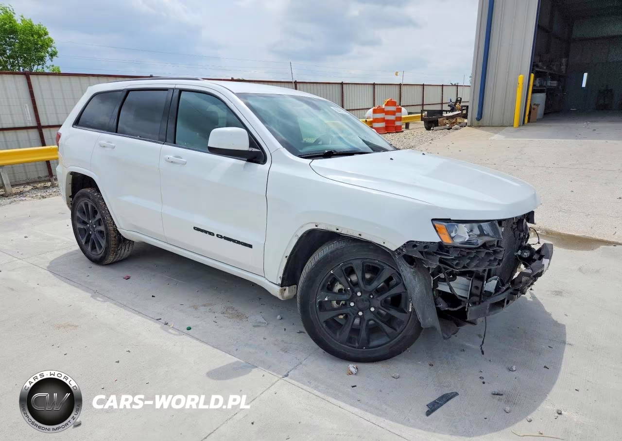 2019 Jeep Grand Cherokee Laredo VIN:1C4RJEAG4KC596910 - 4